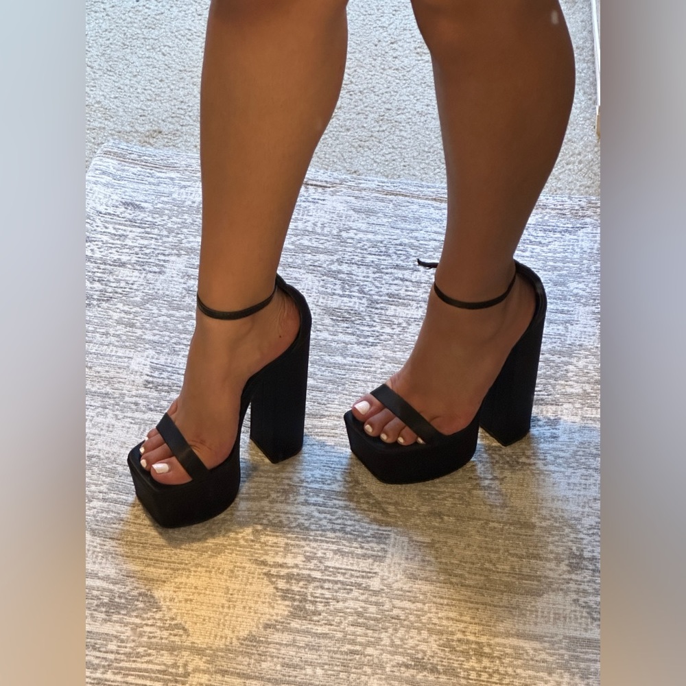 Steve Madden Amori Black Satin Heels.